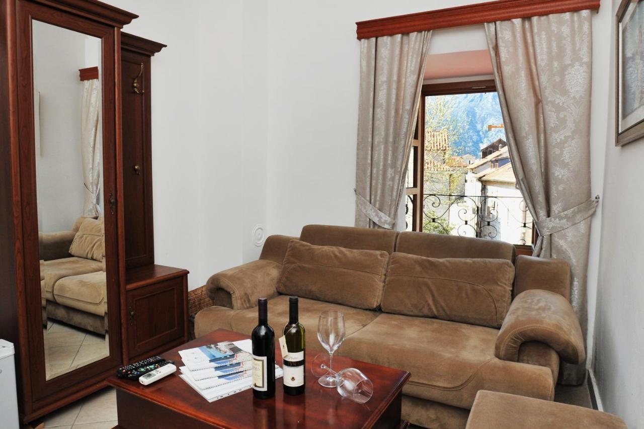 פראסט Lady Of The Rocks Apartments מראה חיצוני תמונה